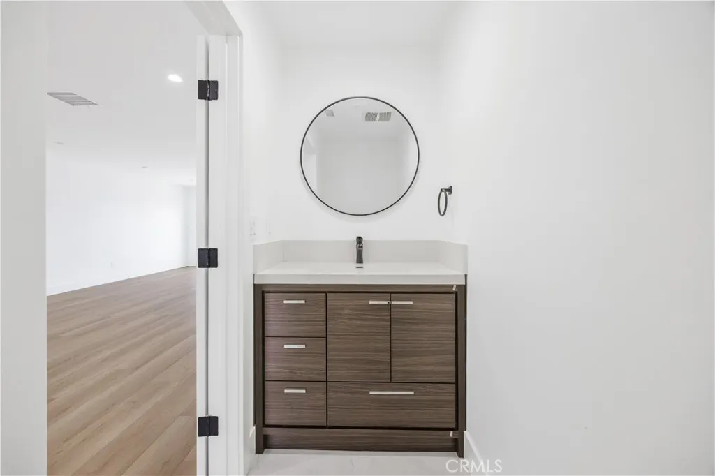 1715 W 149th Street B, Gardena, California 90247 home-pic-22